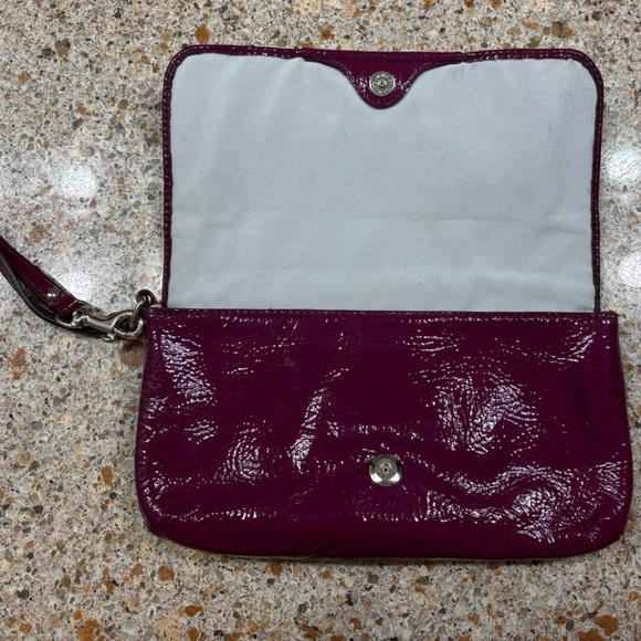 Coach wristlet - Picture 3 of 4